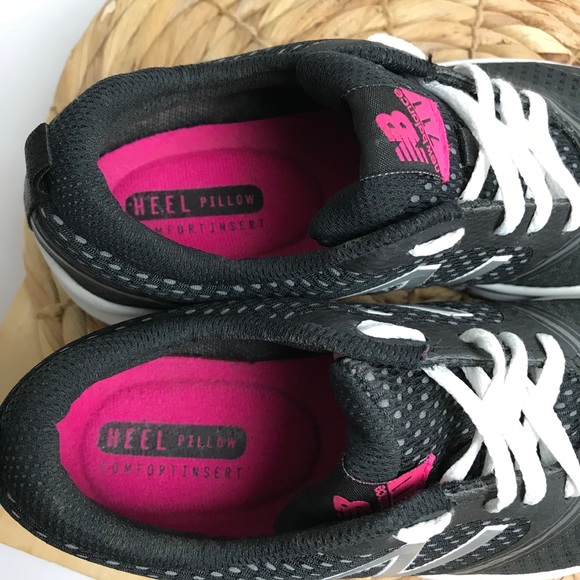 New Balance 711 Mesh Cross Training Shoe Black - Picture 7 of 9